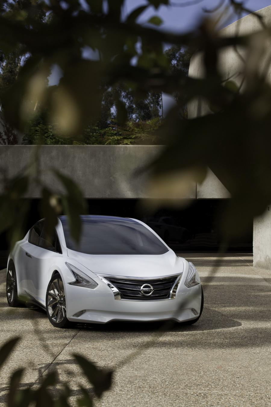  Nissan Ellure Concept 2010 года  (фото 43 из 52)